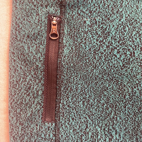 Lululemon 7/8 green and mesh leggings size 6 - Picture 5 of 15